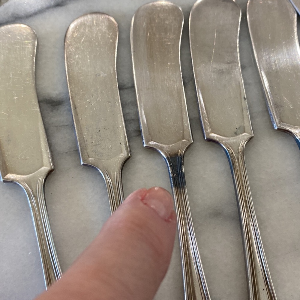 Antique Wm. Rogers Silver Butter Knife Set - 6-Piece! - Picture 3 of 5